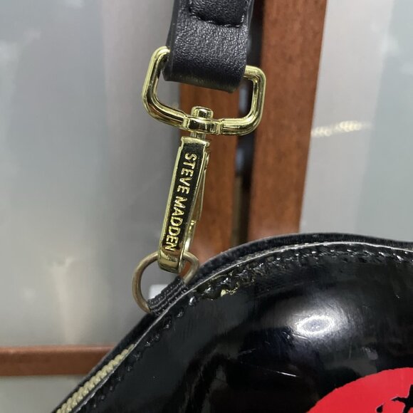 Steve Madden 3D Lips Shape Black PVC Convertible Crossbody Shoulder Bag Clutch - Picture 4 of 8